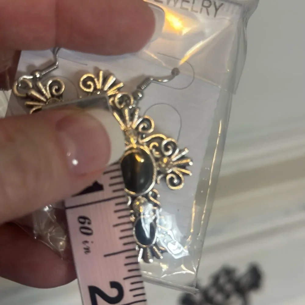 ‎Stone Cross Earrings